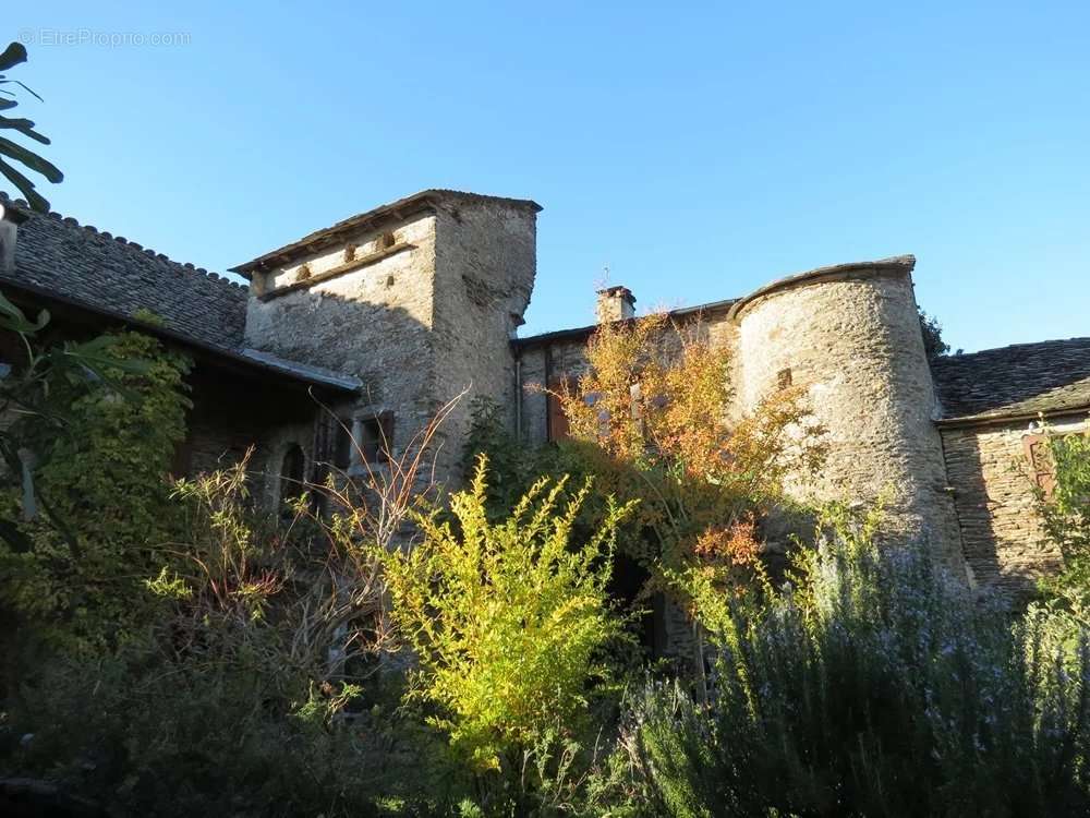 Maison à SAINT-GERMAIN-DE-CALBERTE