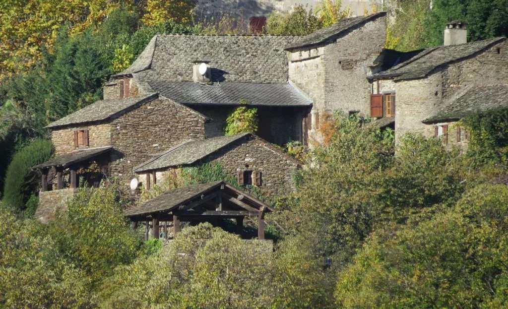 Maison à SAINT-GERMAIN-DE-CALBERTE