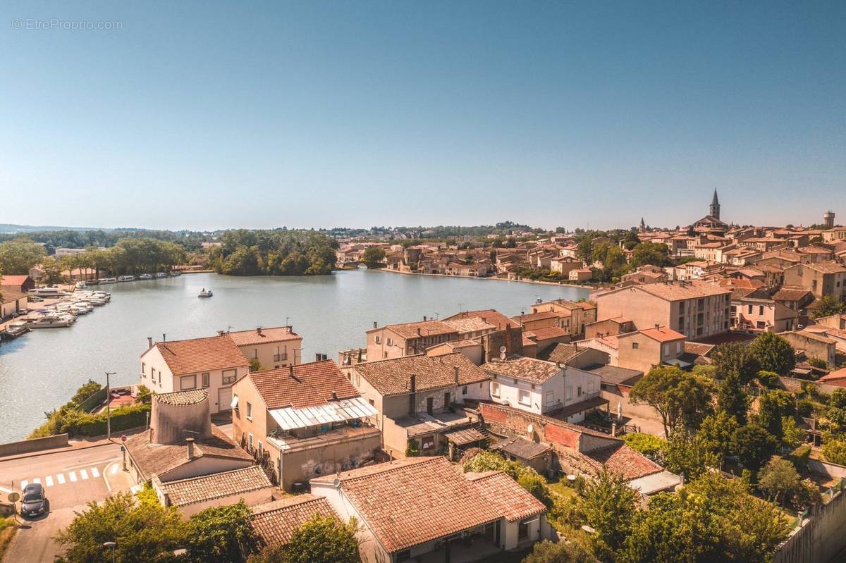 Commerce à CASTELNAUDARY