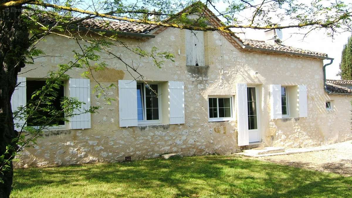 Maison à LES LEVES-ET-THOUMEYRAGUES