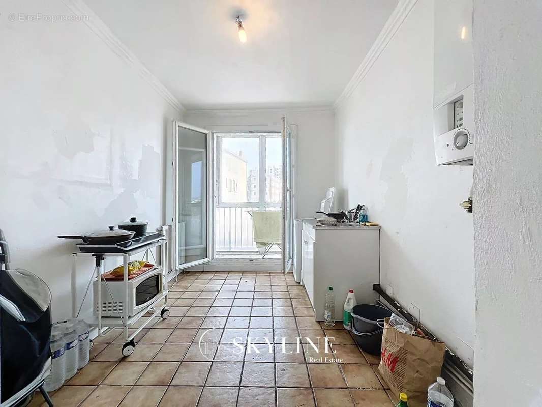 Appartement à MARSEILLE-3E