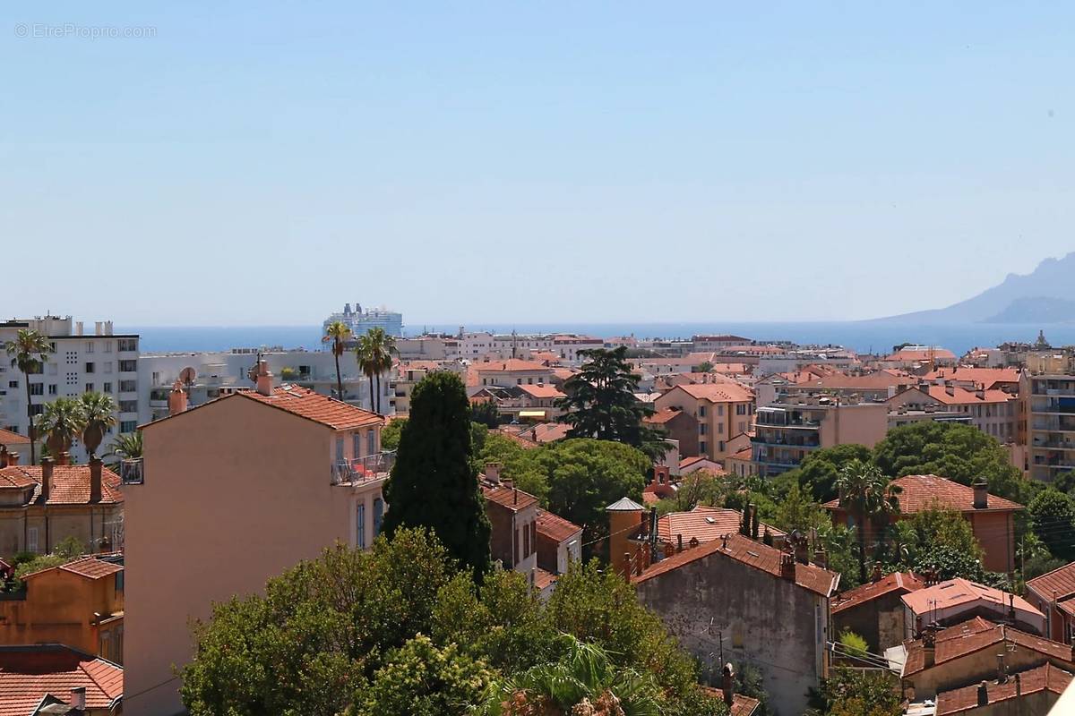 Appartement à CANNES