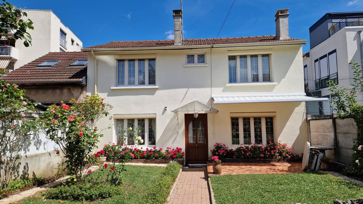 Maison à AUXERRE