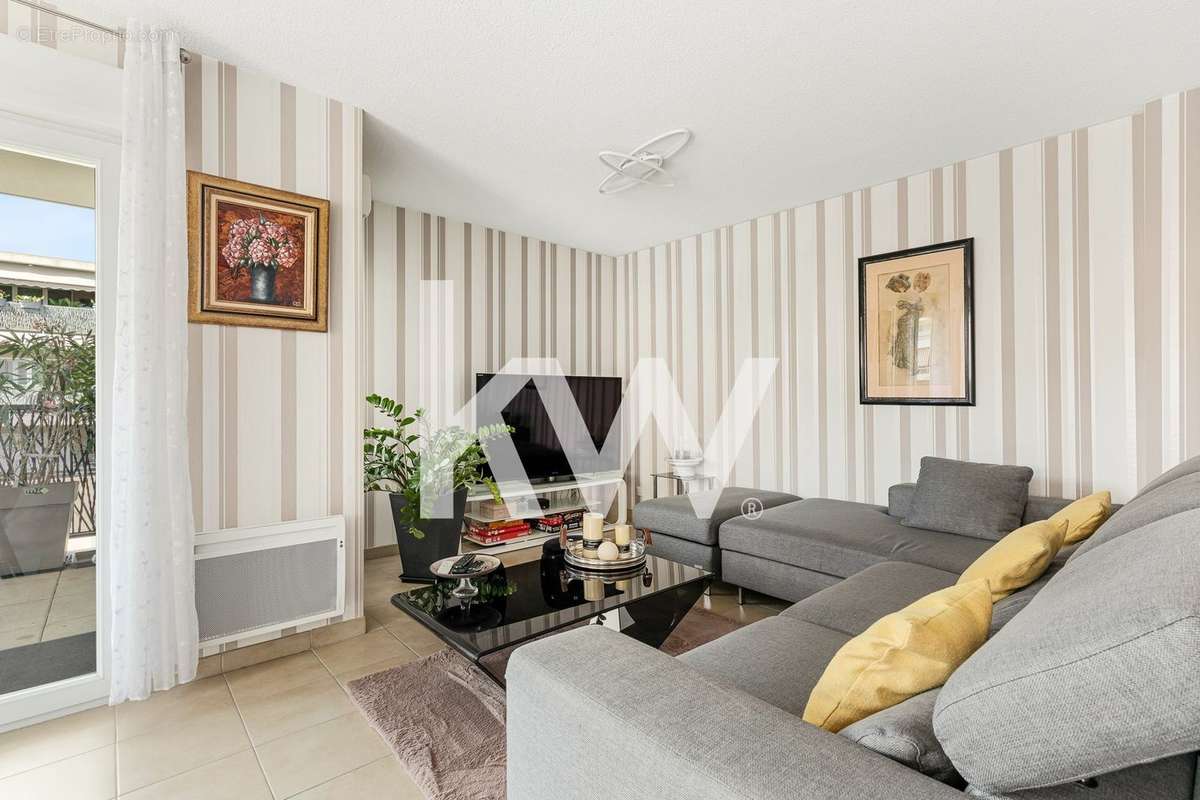 Appartement à FREJUS