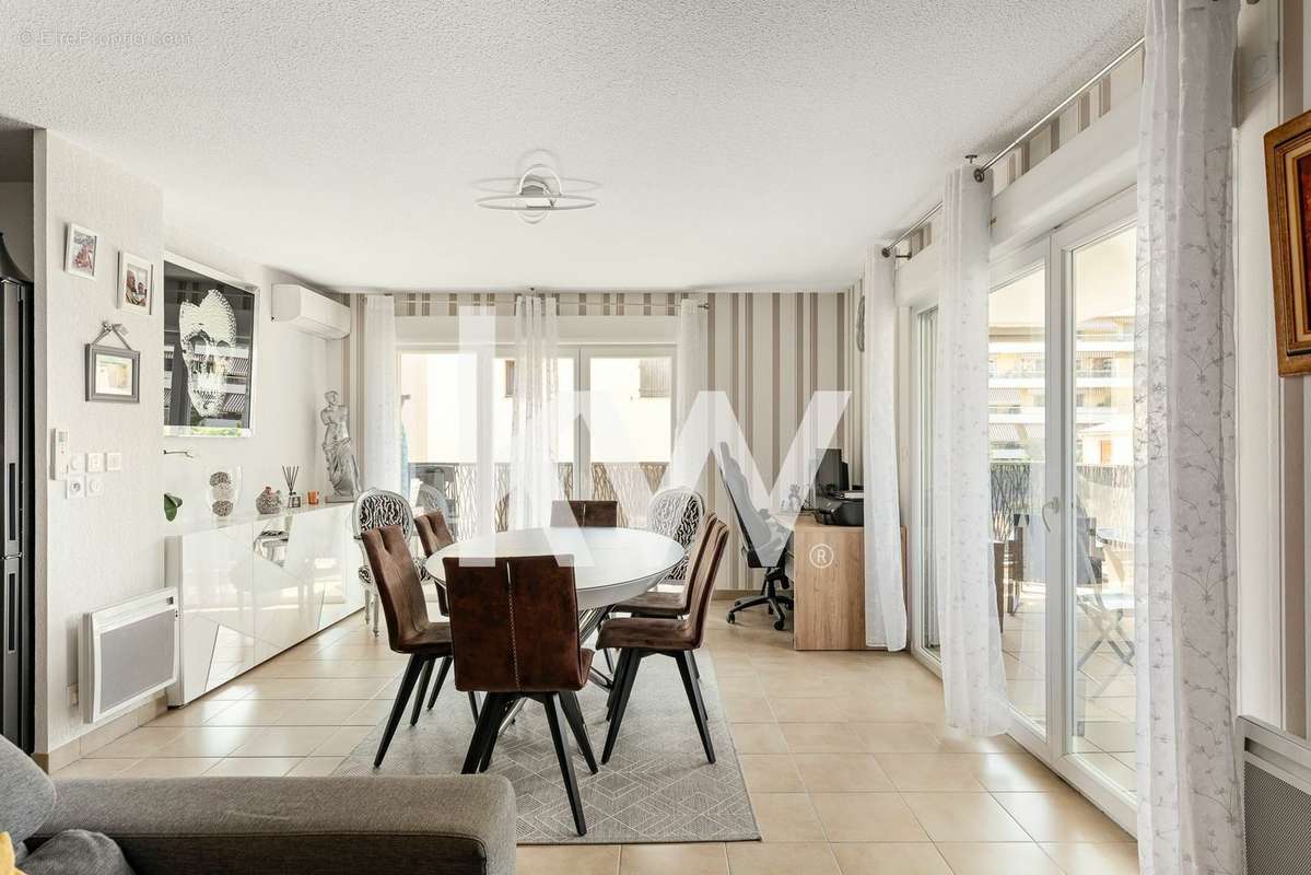 Appartement à FREJUS