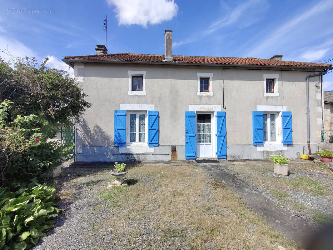 Maison à LEIGNES-SUR-FONTAINE