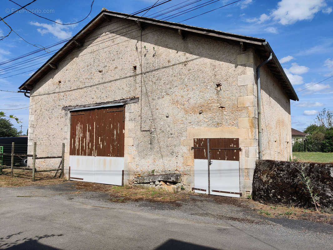 Maison à LEIGNES-SUR-FONTAINE