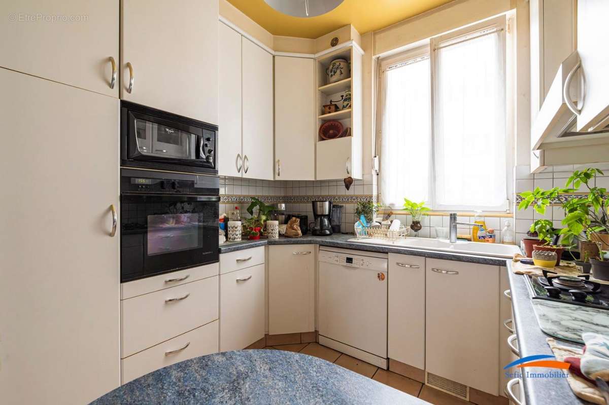   - Appartement à REIMS