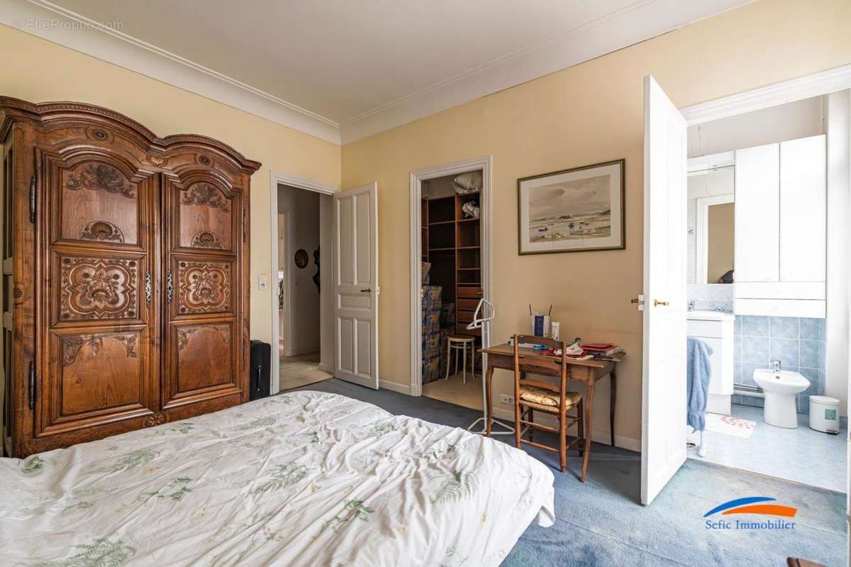   - Appartement à REIMS