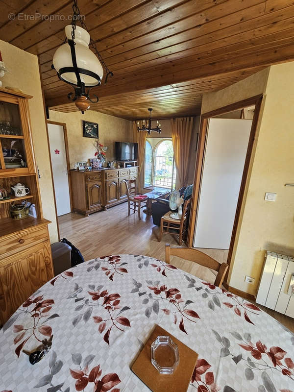 Appartement à SAINT-LUPICIN