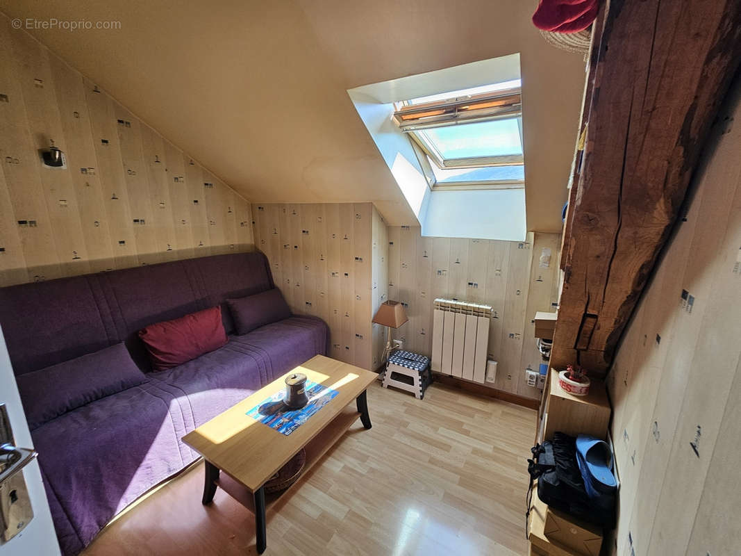 Appartement à SAINT-LUPICIN