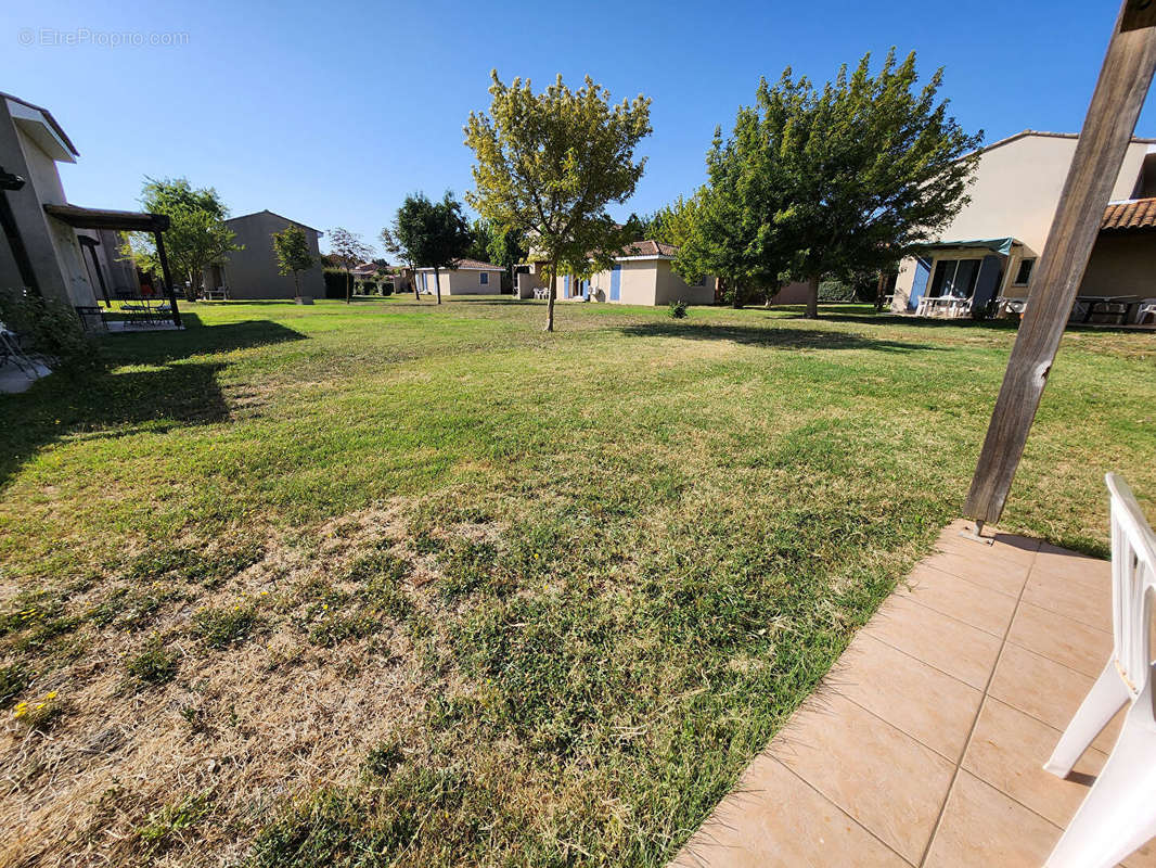 Appartement à SAINT-SATURNIN-LES-AVIGNON