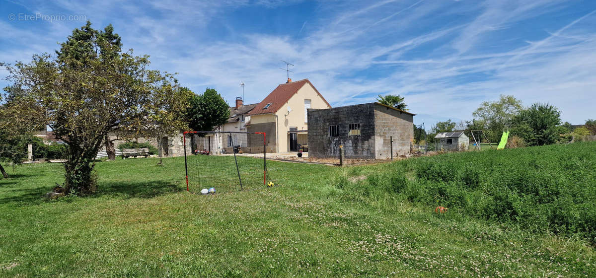 Maison à VICQ-SUR-GARTEMPE