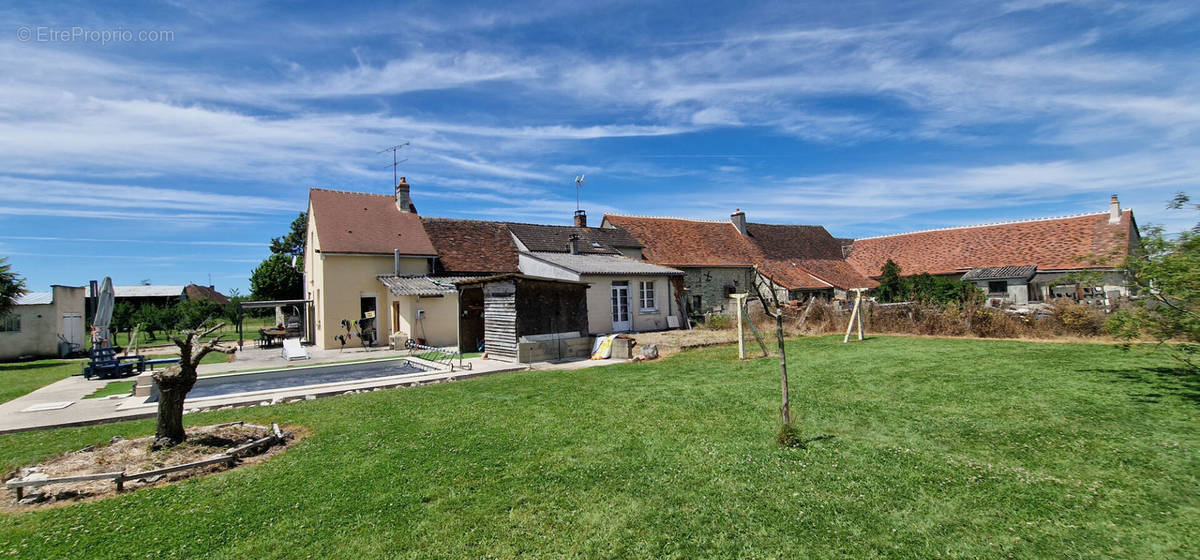 Maison à VICQ-SUR-GARTEMPE