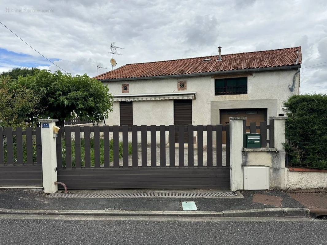 Maison à SAINT-BENOIT-DE-CARMAUX