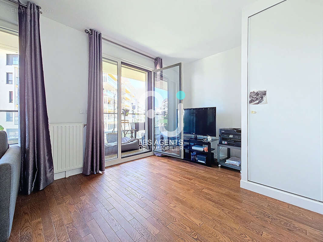 Appartement à GENNEVILLIERS