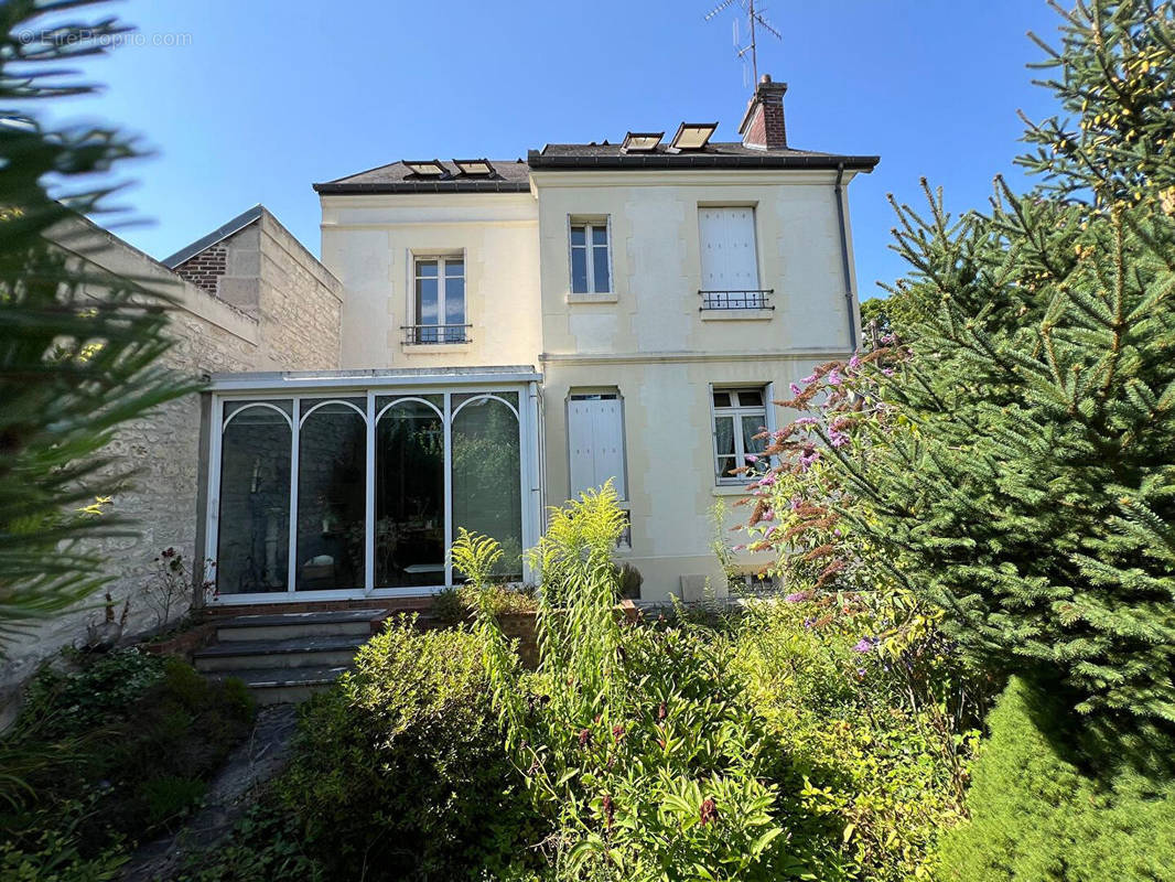 Maison à COMPIEGNE