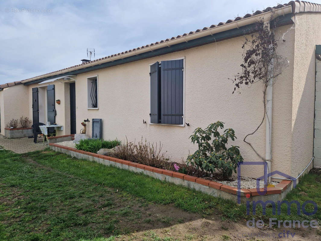 Maison à SAINT-CYPRIEN