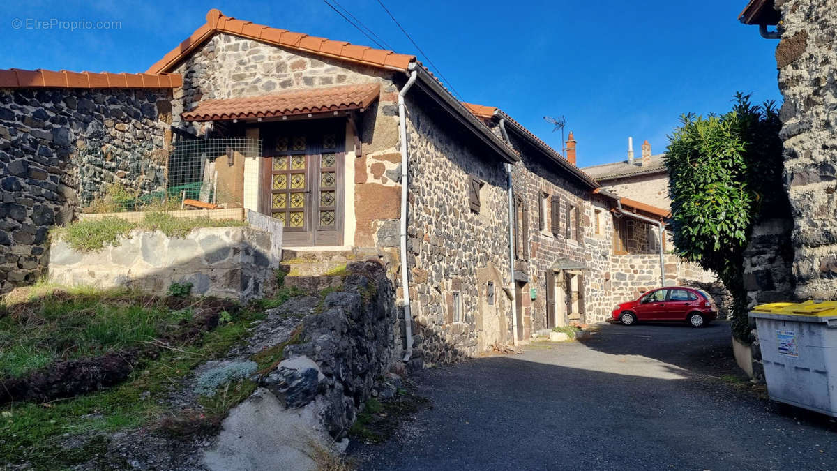 Maison à ARSAC-EN-VELAY