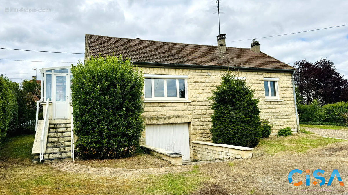 Maison à SAINT-LEU-D&#039;ESSERENT