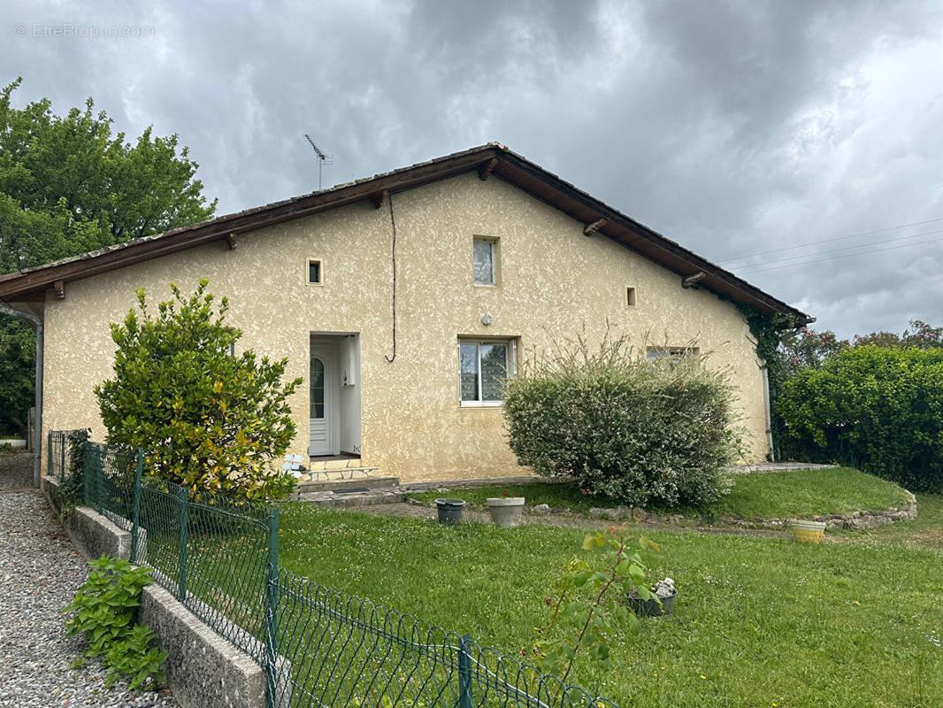 Maison à CAUPENNE