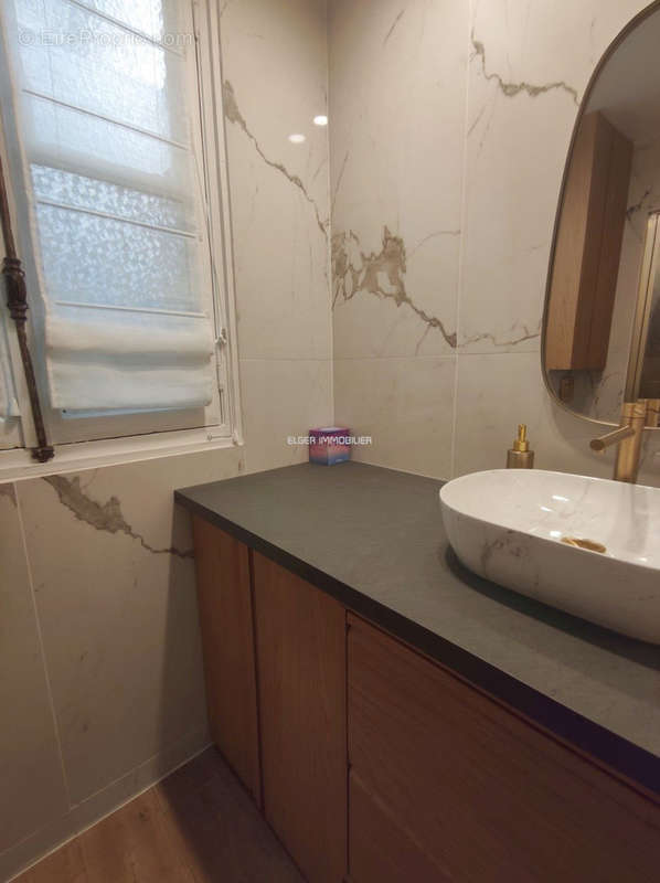 Appartement à PARIS-7E