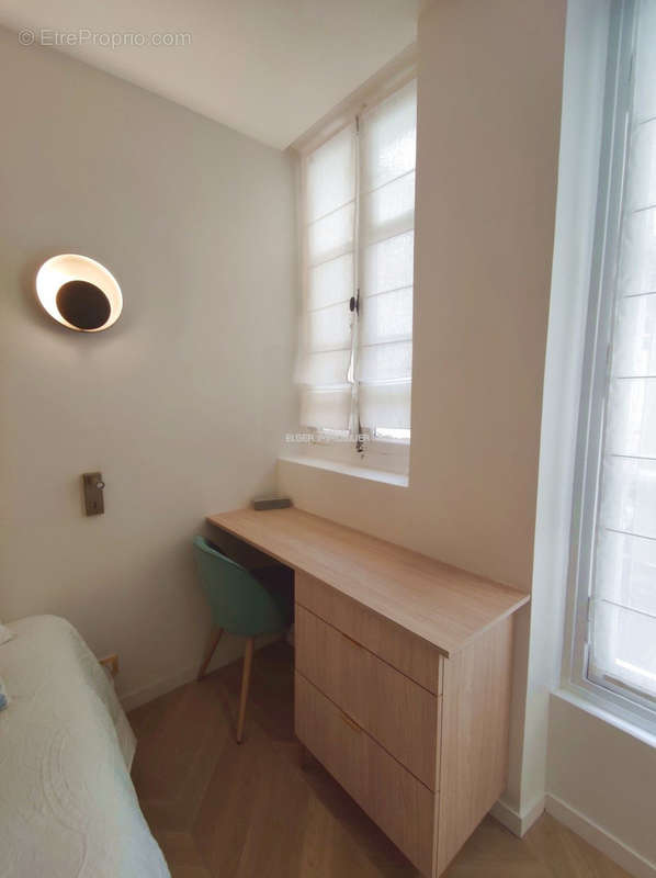 Appartement à PARIS-7E