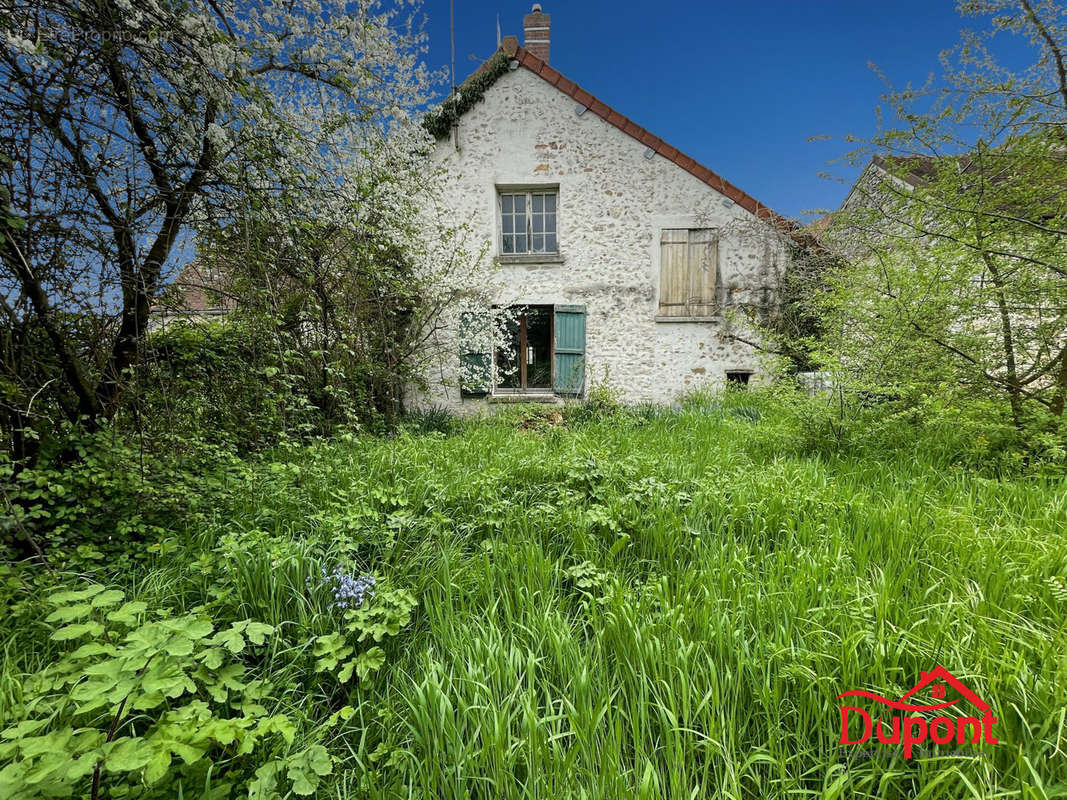 Maison à SAINT-HILLIERS