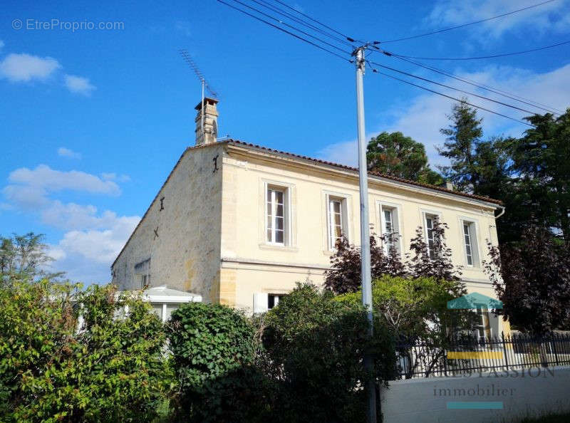 Façade principale - Maison à VIRELADE