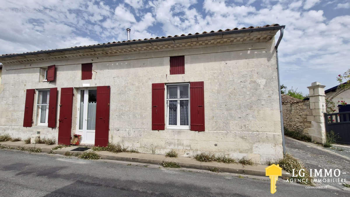 Maison à MORTAGNE-SUR-GIRONDE