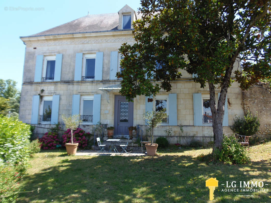 Maison à SAINT-THOMAS-DE-CONAC