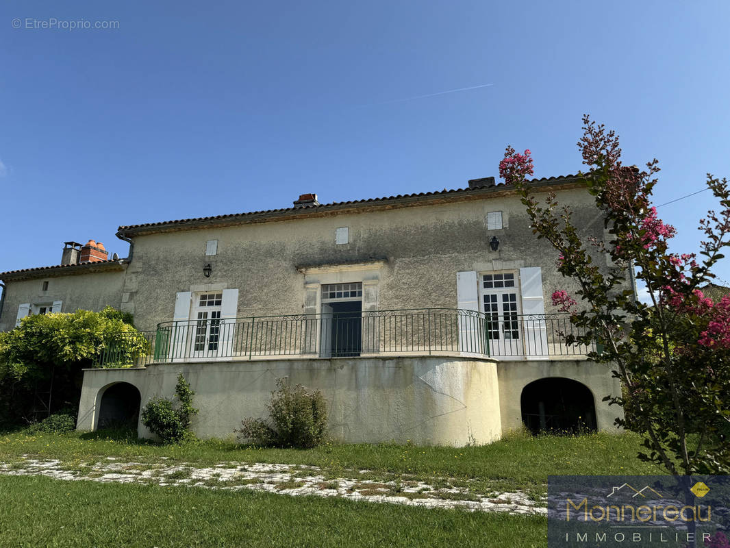 Maison à BROSSAC