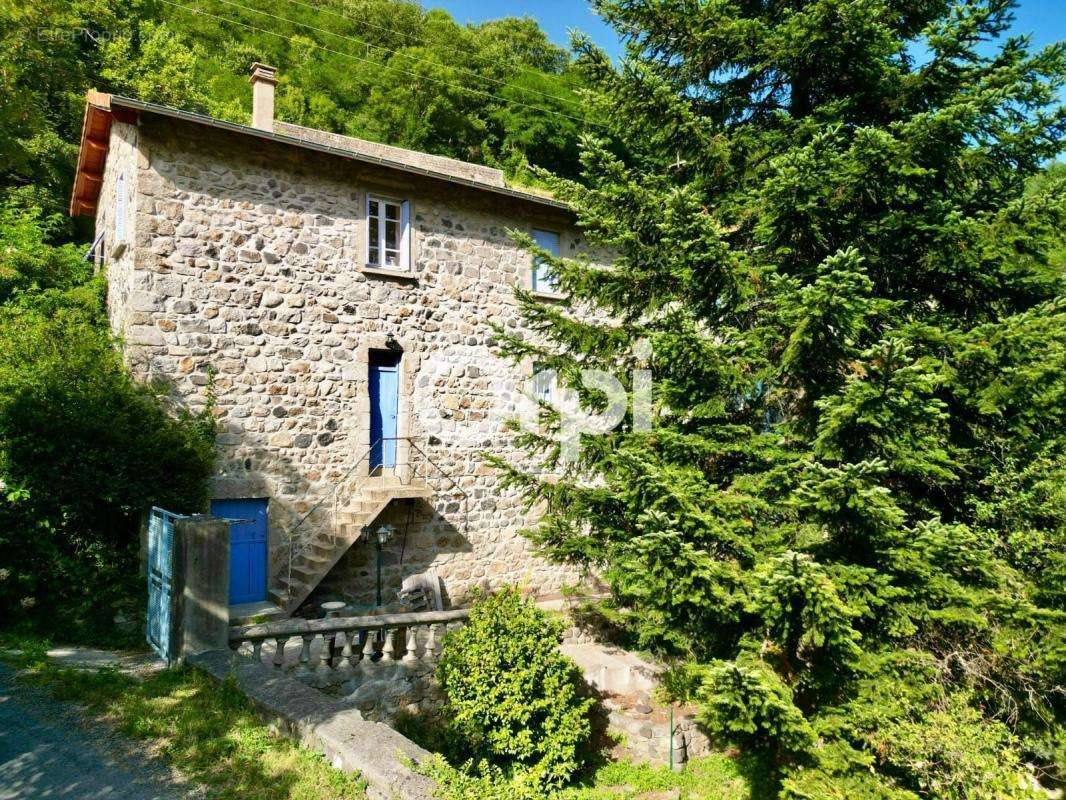 Maison à BURZET