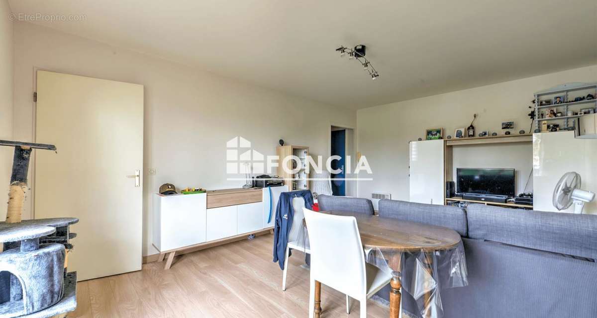 Appartement à VERNEUIL-SUR-SEINE