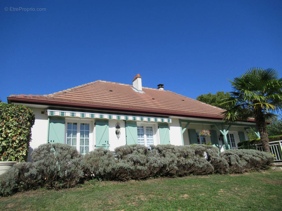 Maison à SAINT-YRIEIX-LA-PERCHE