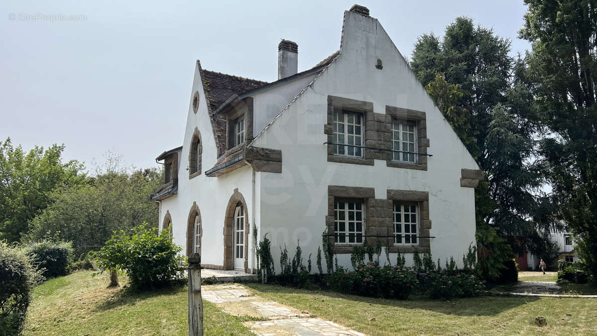 Maison à SAINT-SAUVEUR-EN-PUISAYE