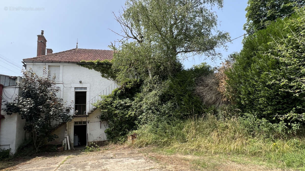 Maison à SAINT-SAUVEUR-EN-PUISAYE