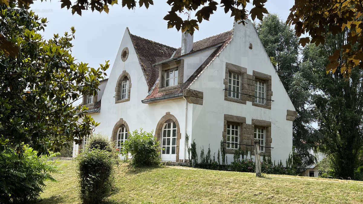 Maison à SAINT-SAUVEUR-EN-PUISAYE