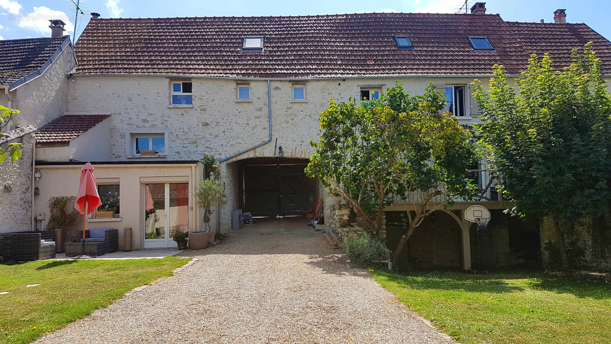 Maison à SAINT-MARTIN-LA-GARENNE