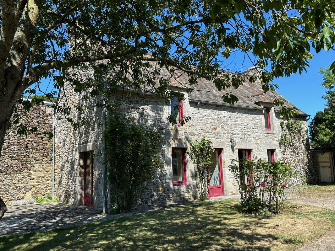 Maison à MATIGNON