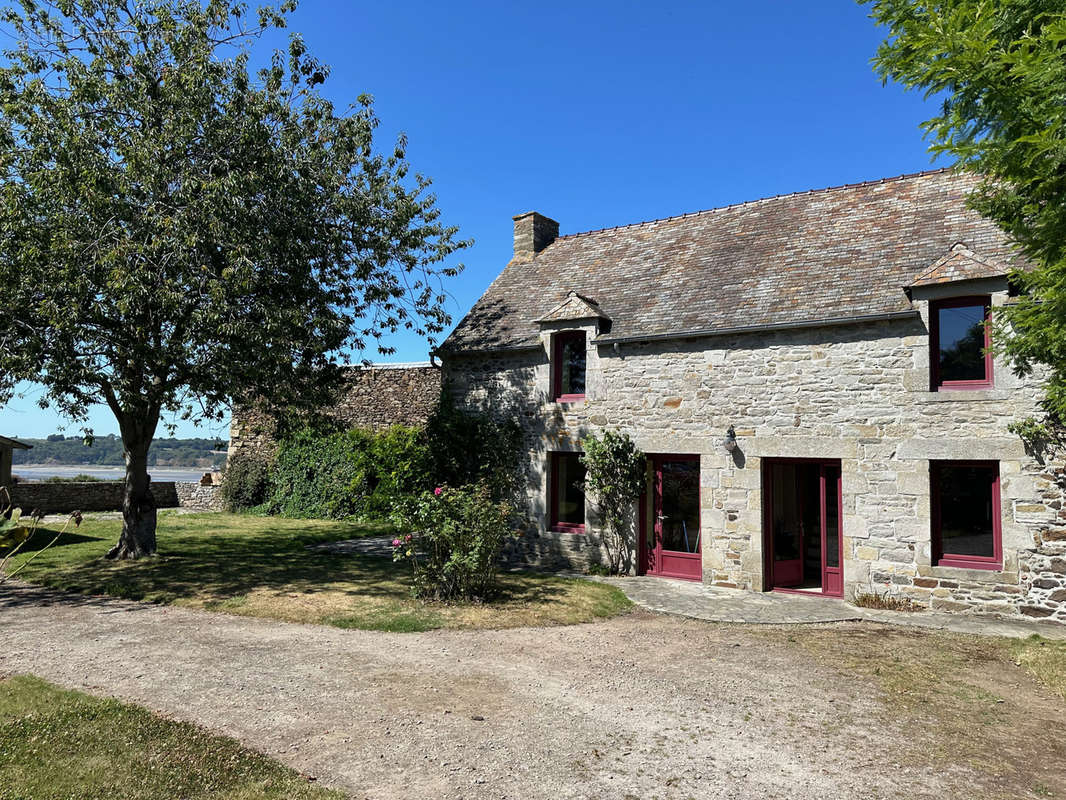 Maison à MATIGNON