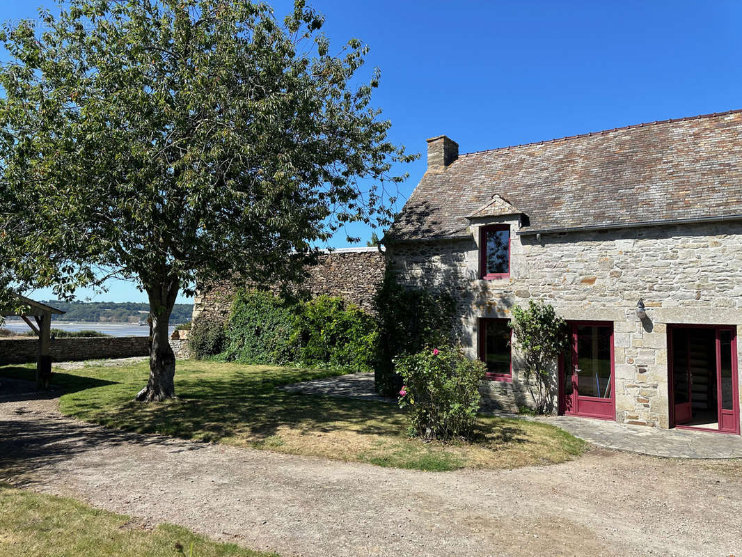 Maison à MATIGNON