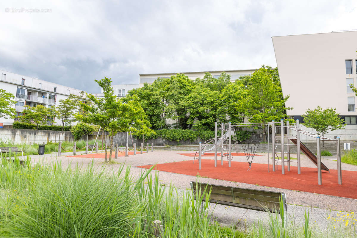 Appartement à SAINT-JACQUES-DE-LA-LANDE