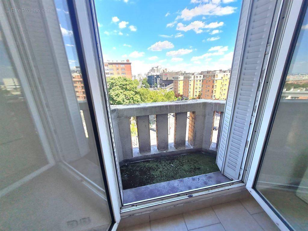 Appartement à PARIS-19E