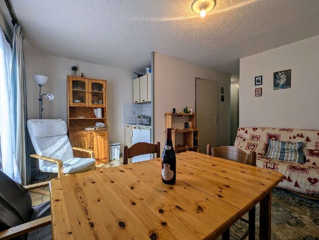 Appartement à MORILLON