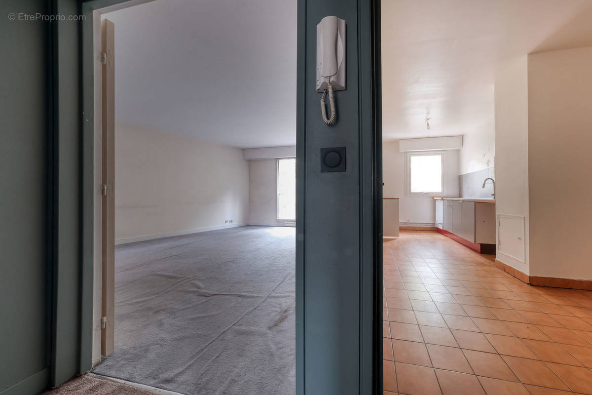 Appartement à PARIS-17E