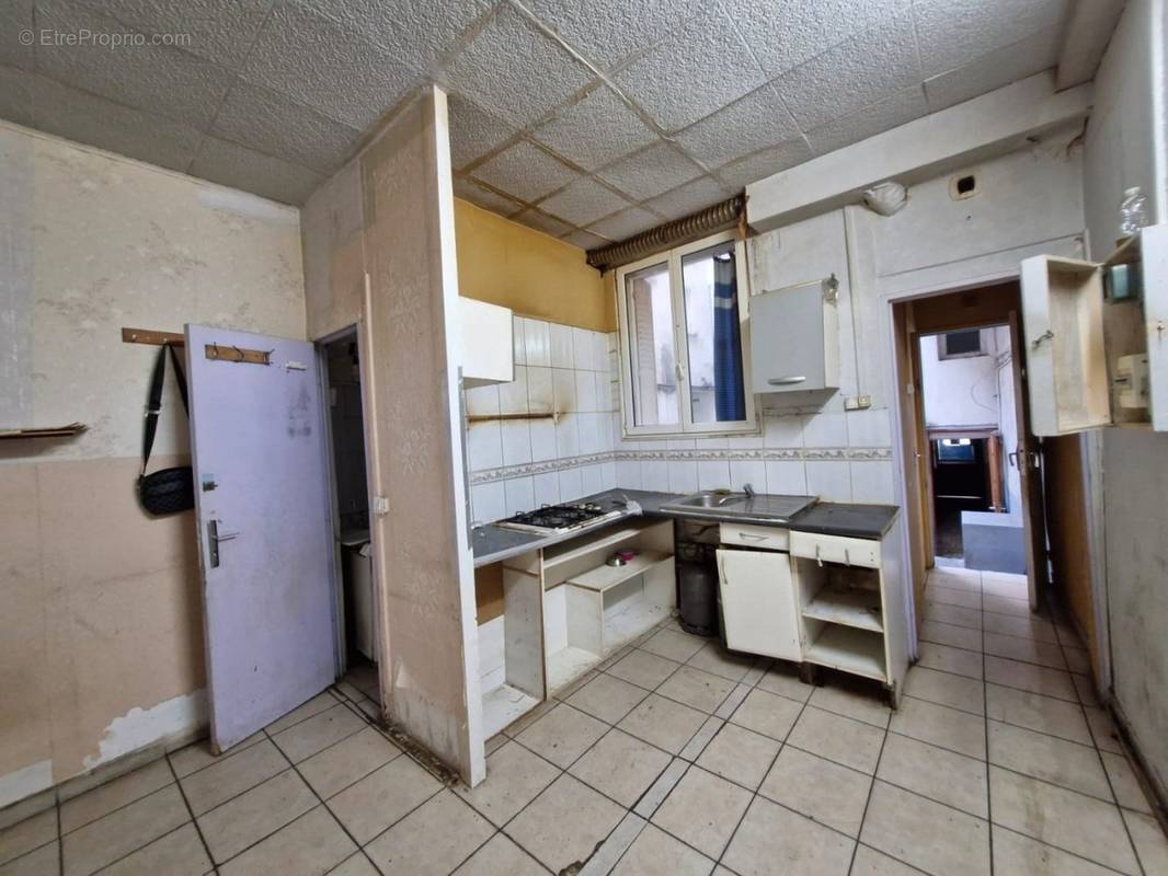 Appartement à PARIS-18E