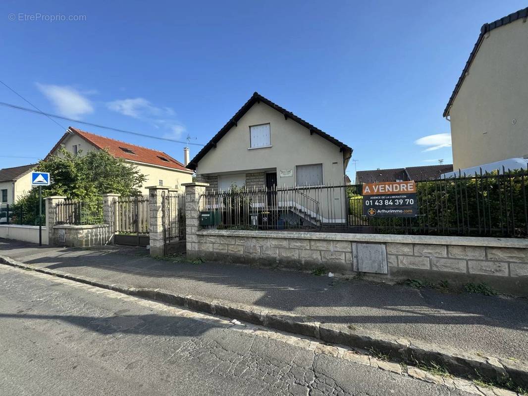 Maison à LE BLANC-MESNIL