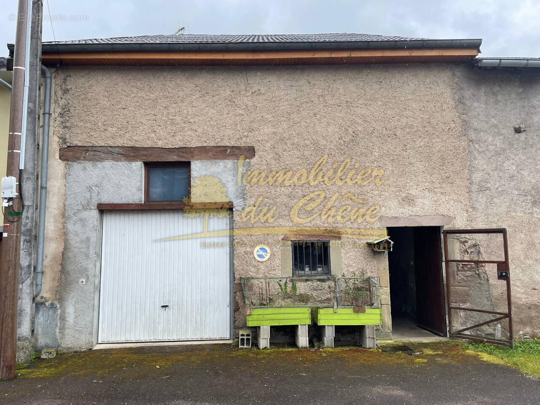 Maison à CONFLANS-SUR-LANTERNE