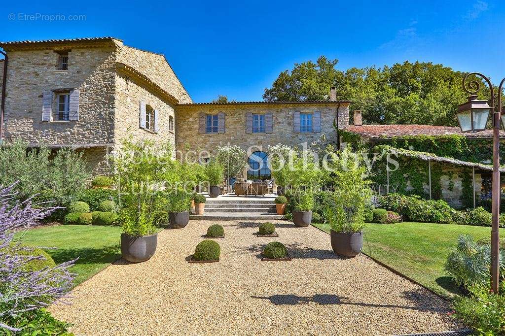 Maison à LA BASTIDE-DES-JOURDANS